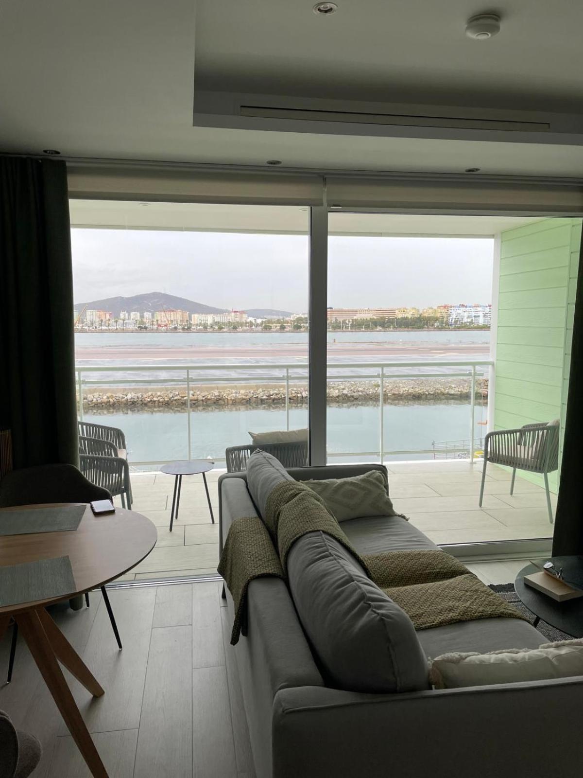 Marina Club Luxury Private Studio With Pool And Incredible Views Γιβραλτάρ Εξωτερικό φωτογραφία